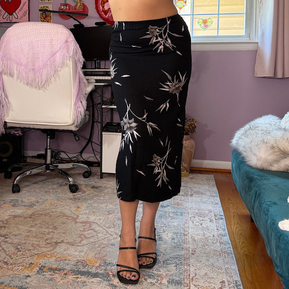 Vintage 90s black and gray floral print midi skirt